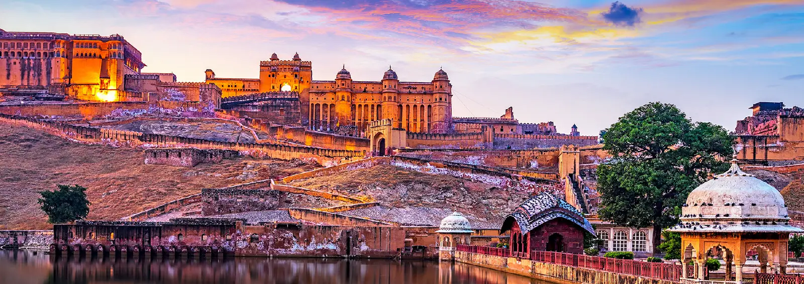 Tempo Traveller in Jaipur